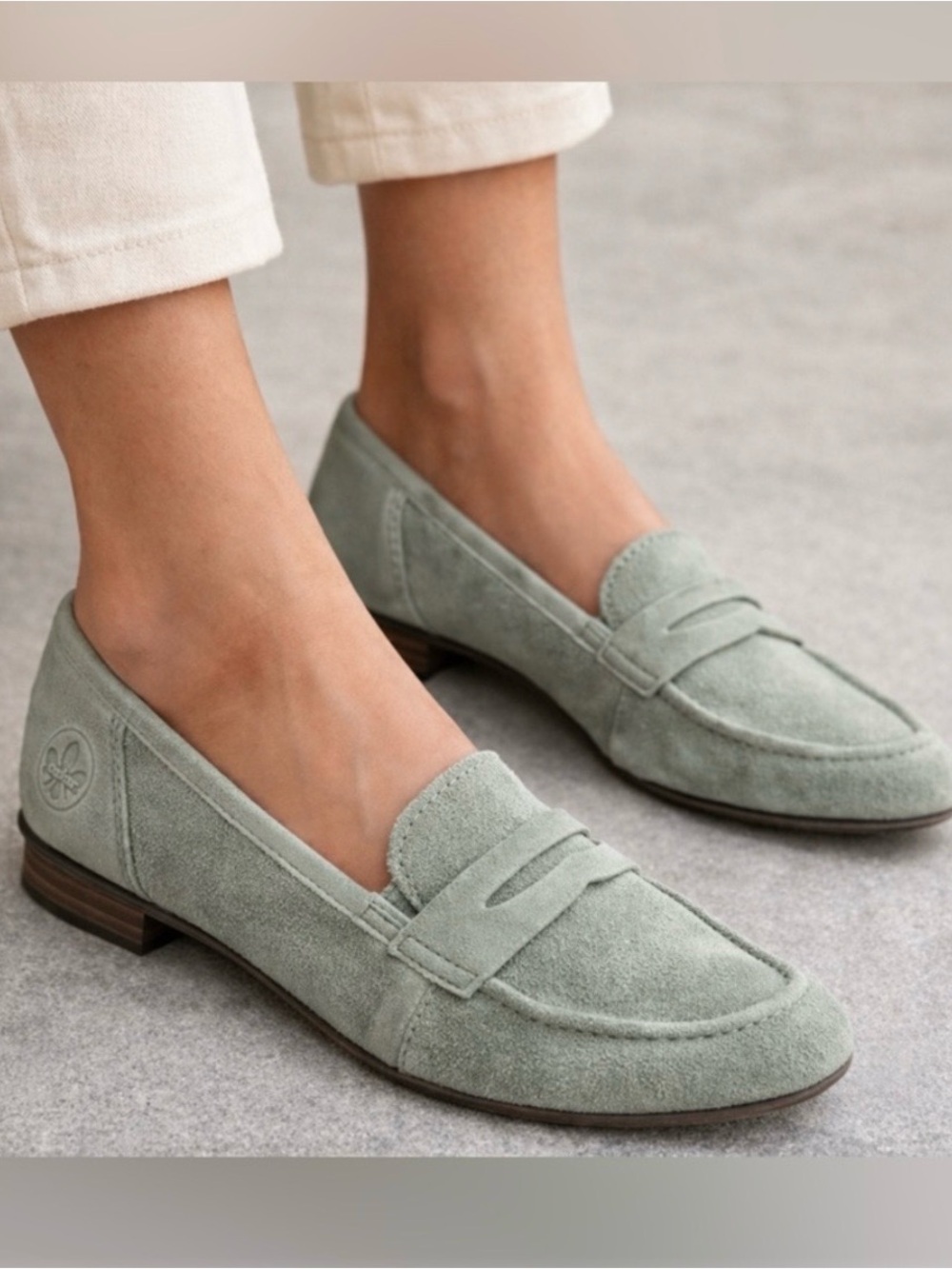 REIKER Loafers Light Green Suede Leather Antistress New Condition Sz 38 7.5